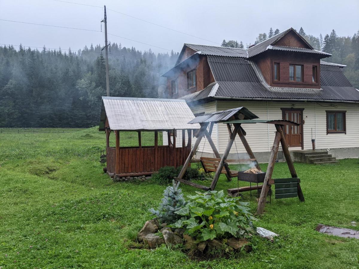 Na Hutori Hotel Tatariv Buitenkant foto