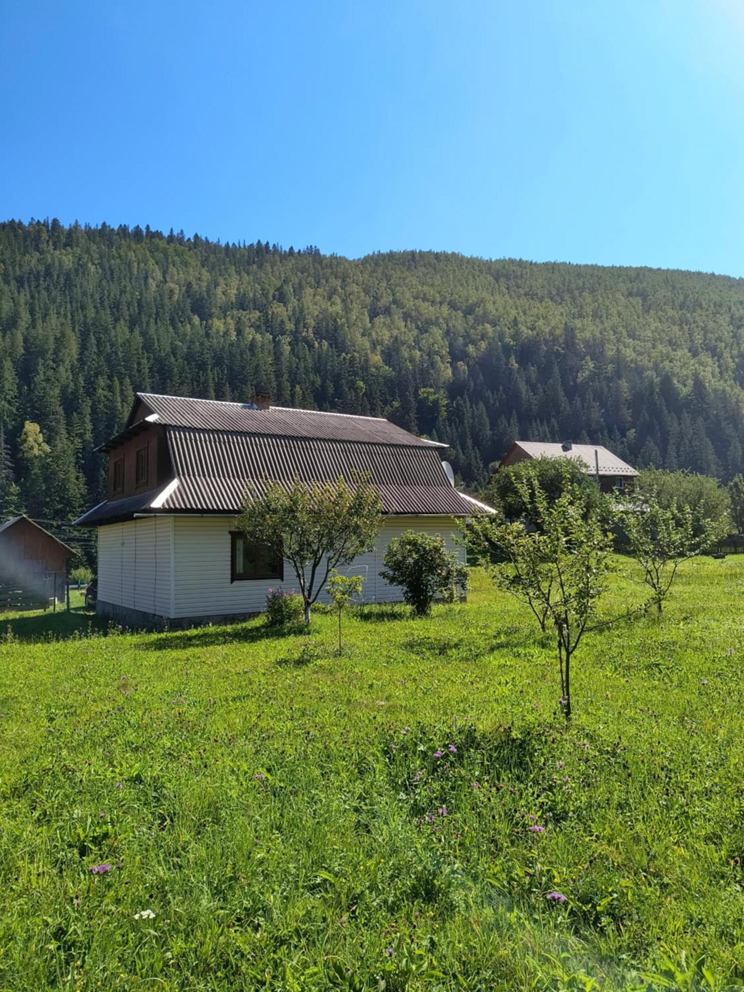 Na Hutori Hotel Tatariv Buitenkant foto